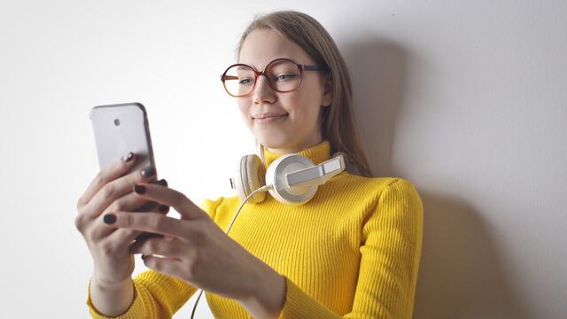 AI music for Instagram: sound for Reels, Stories, and feed