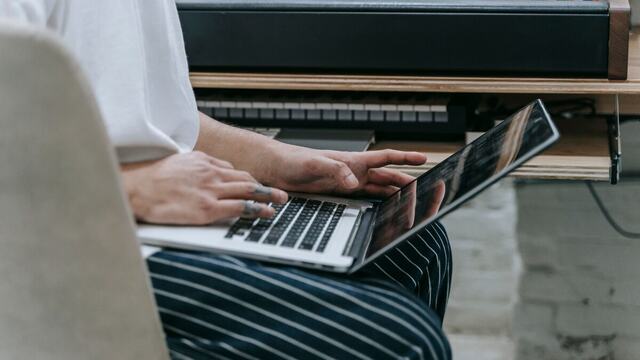 AI music on Bandcamp: a step-by-step guide to selling your tracks