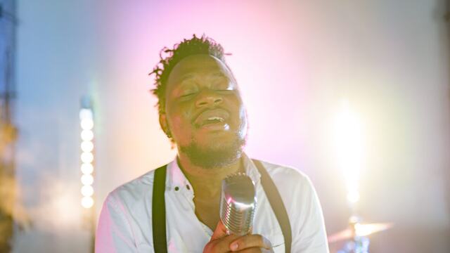AI R&B song: a feel-first guide to groove and vocals