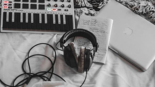 Best free AI music generator: what free really gets you