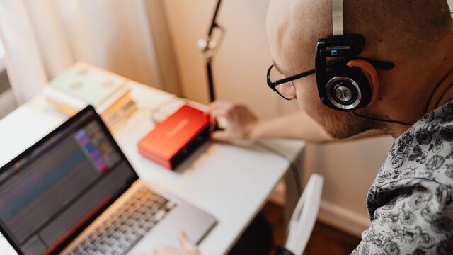 How to make a song with AI in 5 minutes