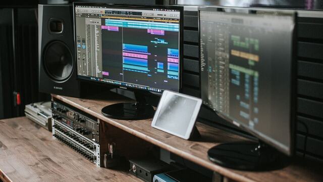 MP3 vs WAV: the difference and which to use