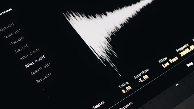 Suno vs Mubert: a round-by-round AI music showdown